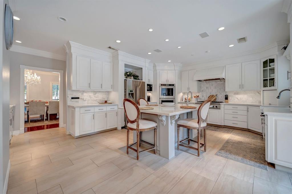 206 Greenbriar Avenue, Friendswood, Texas image 16