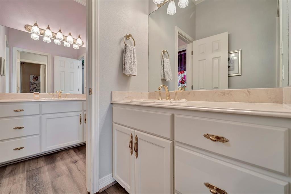 206 Greenbriar Avenue, Friendswood, Texas image 35