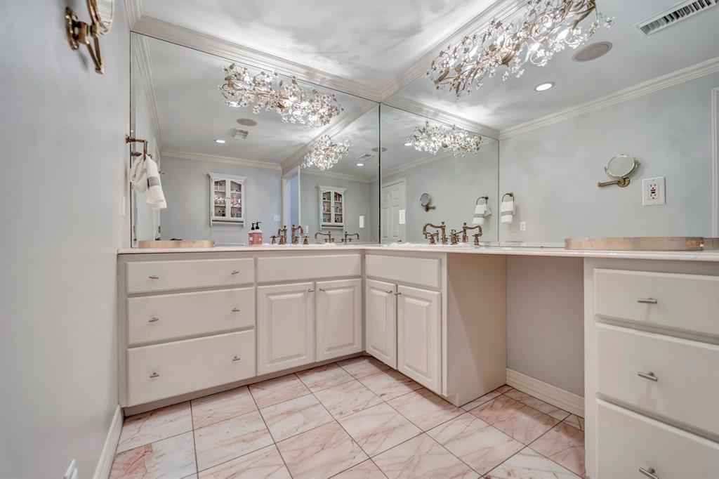 206 Greenbriar Avenue, Friendswood, Texas image 22