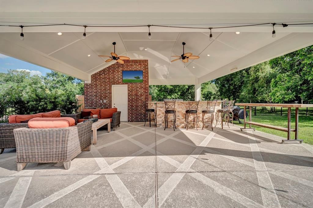 206 Greenbriar Avenue, Friendswood, Texas image 42