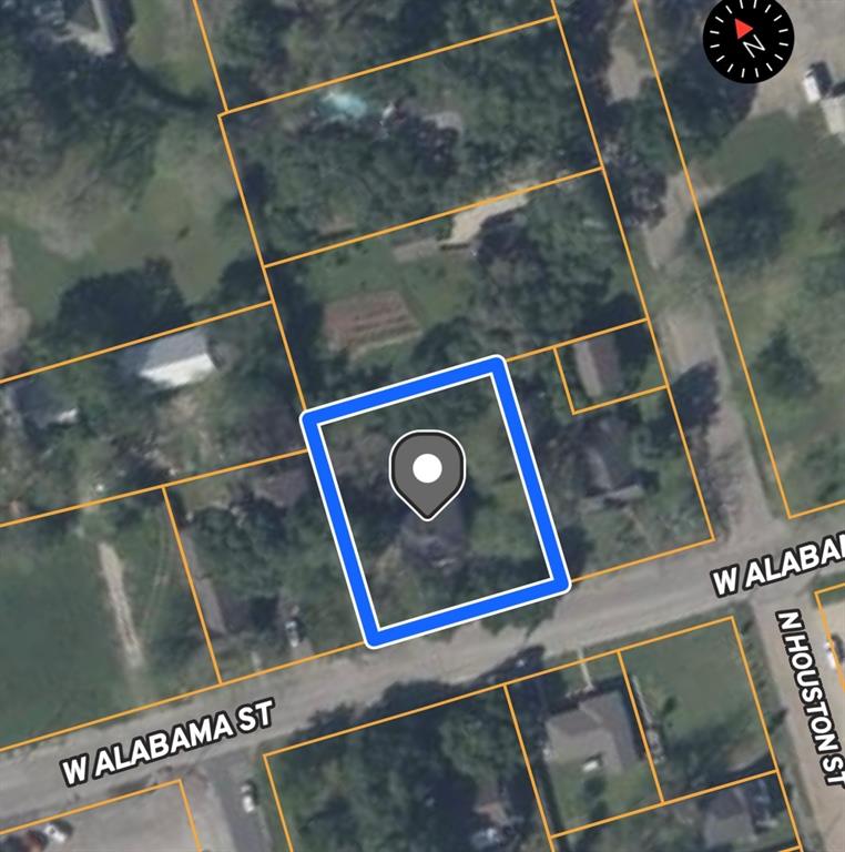212 W Alabama Street, Wharton, Texas image 1