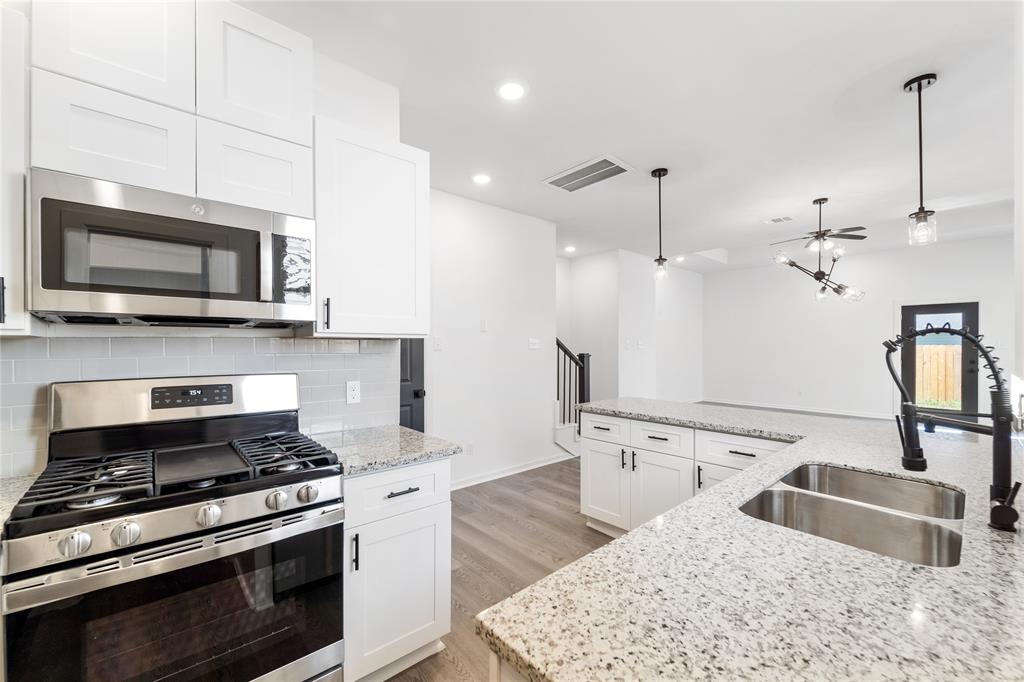 4305 Larkspur Street, Houston, Texas image 6
