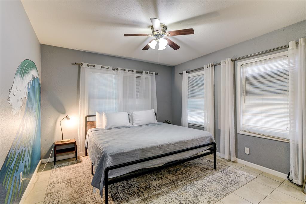 2209 Saladia Street, Galveston, Texas image 3