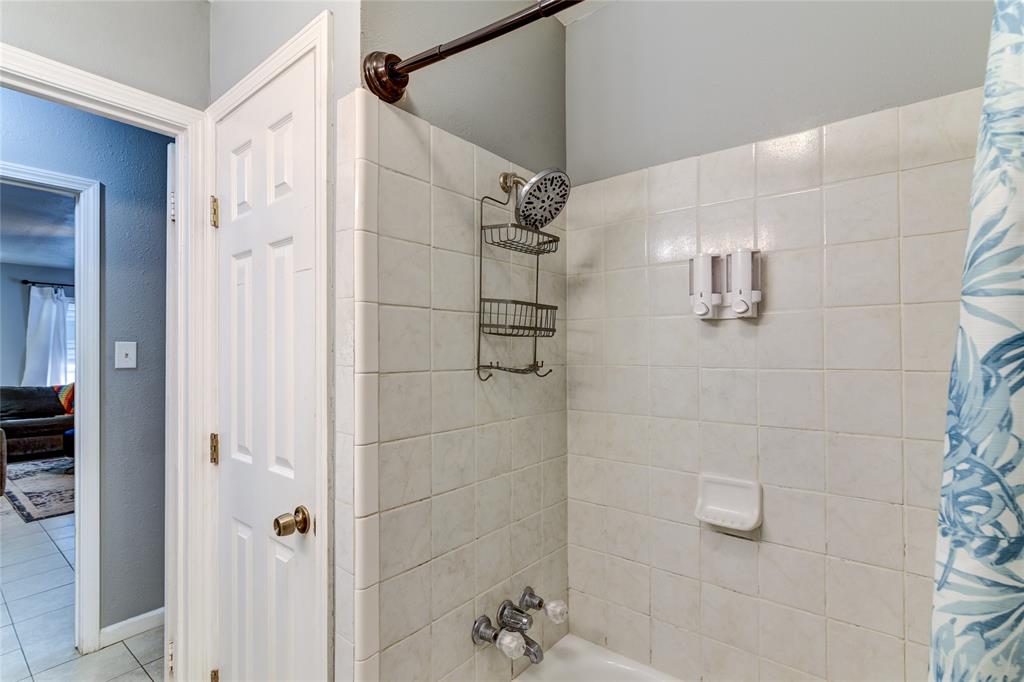 2209 Saladia Street, Galveston, Texas image 20