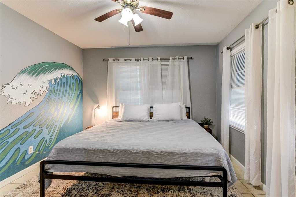 2209 Saladia Street, Galveston, Texas image 4