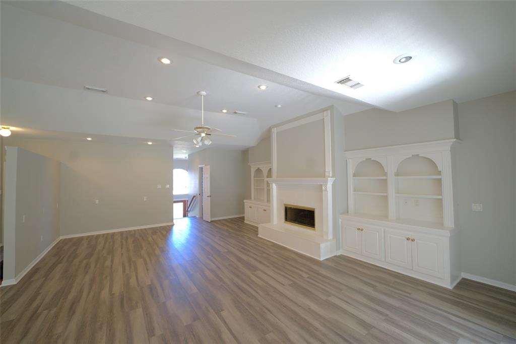 172 April Cove, Conroe, Texas image 7