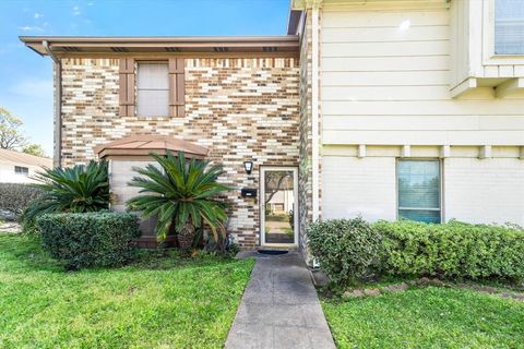 Townhouse in La Porte TX 1501 Cedar Cove Street.jpg