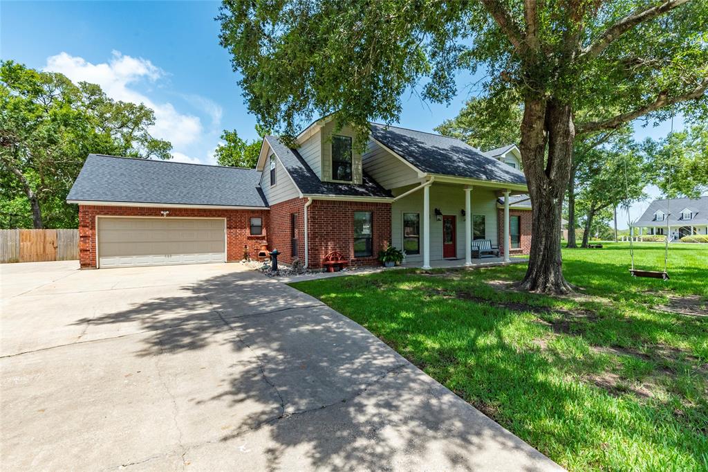 Photo 8 of 40 of 501 Pecan Loop Drive house