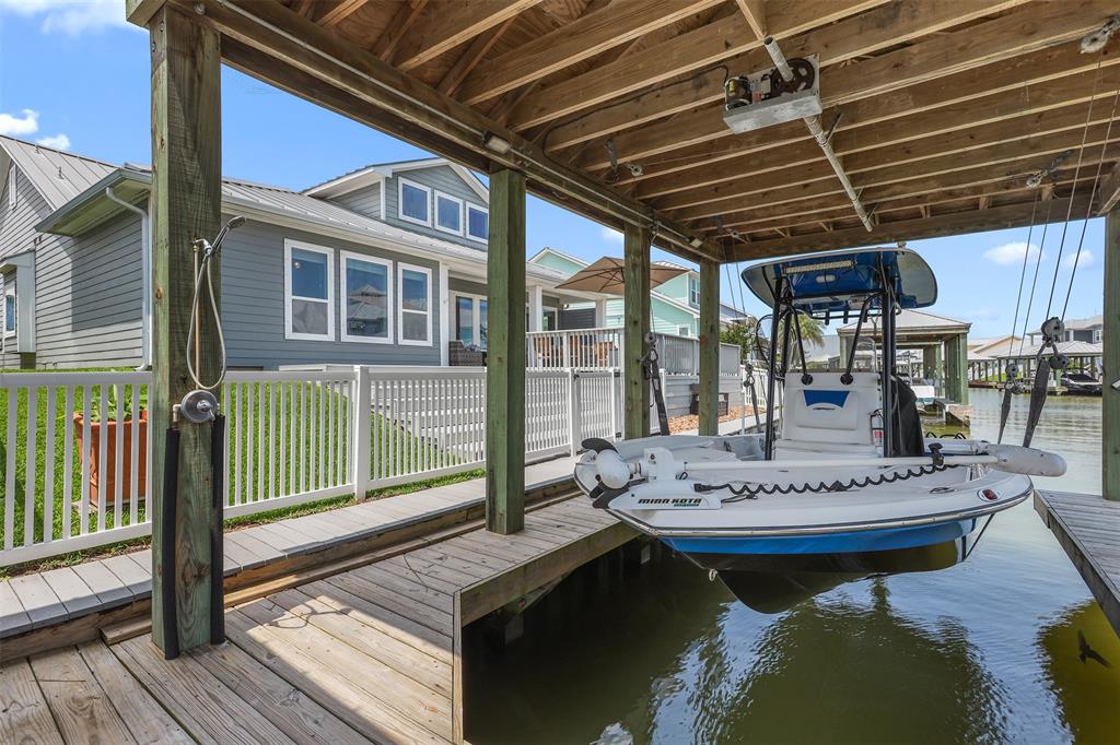 5125 Allen Cay Drive, Texas City, Texas image 36