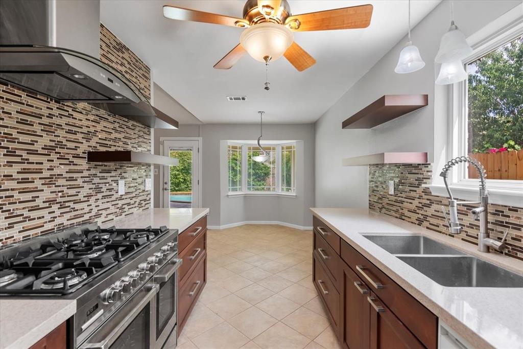 10203 Huntington Dale Drive, Houston, Texas image 5