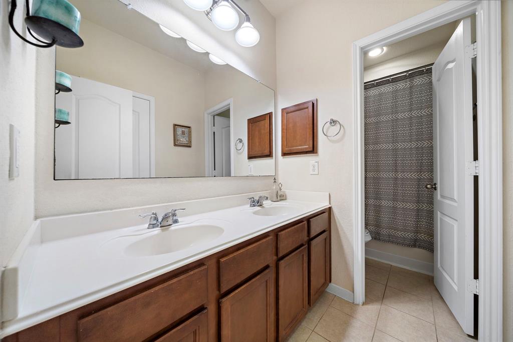 25343 Holton Ridge Drive, Katy, Texas image 16