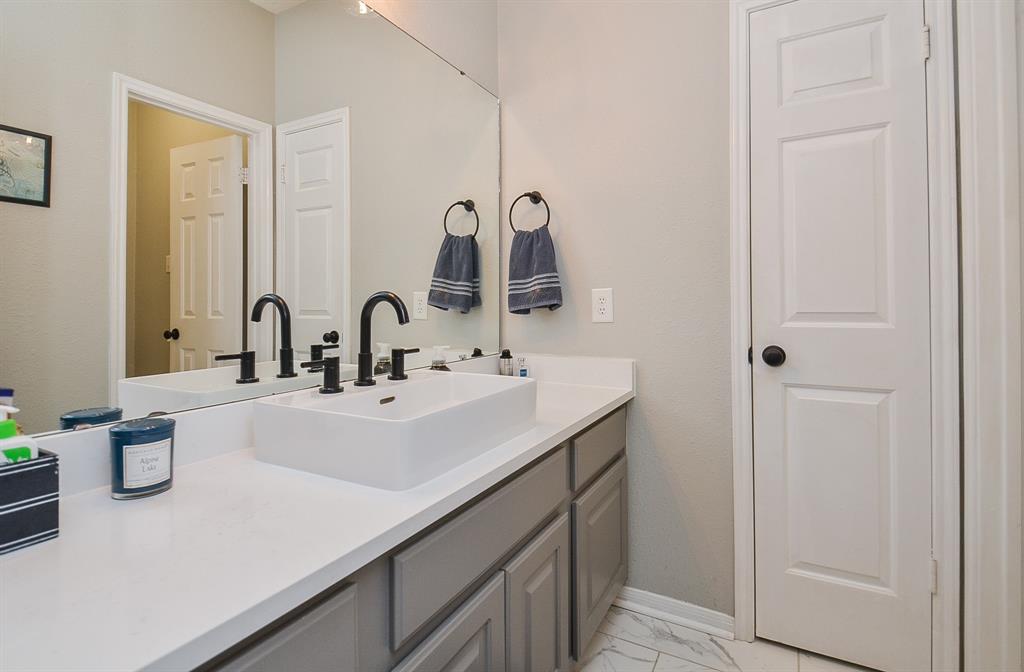 20702 Durand Oak Drive, Cypress, Texas image 37