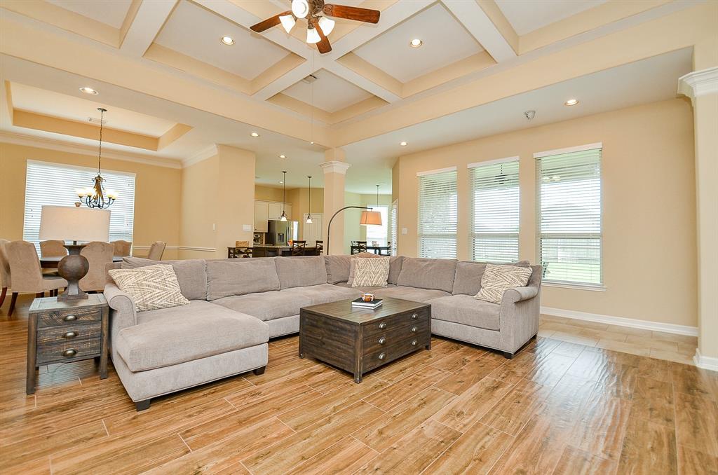 31919 Casa Linda Drive, Hockley, Texas image 6