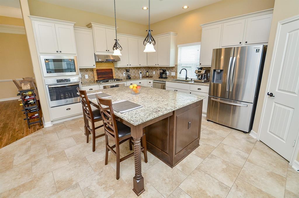 31919 Casa Linda Drive, Hockley, Texas image 8