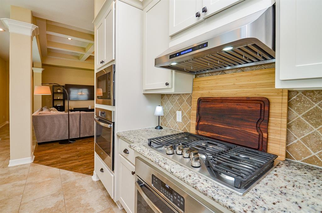 31919 Casa Linda Drive, Hockley, Texas image 11