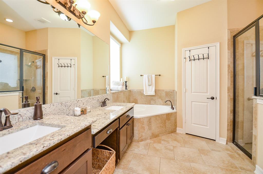 31919 Casa Linda Drive, Hockley, Texas image 17