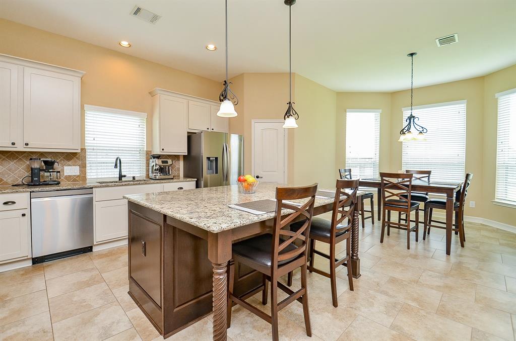 31919 Casa Linda Drive, Hockley, Texas image 9