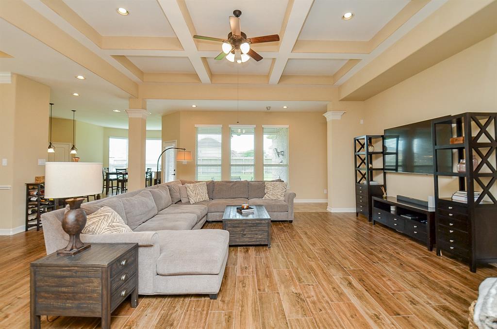 31919 Casa Linda Drive, Hockley, Texas image 4