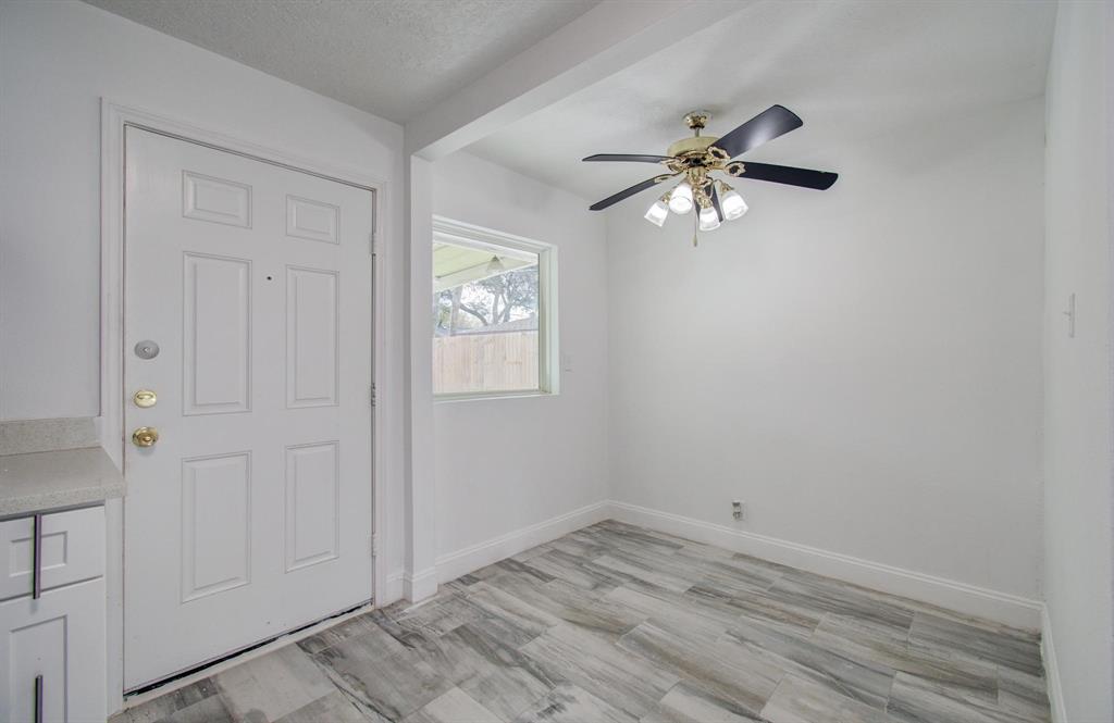4423 Trail Lake Drive, Houston, Texas image 15