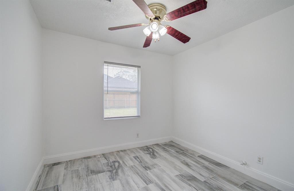 4423 Trail Lake Drive, Houston, Texas image 16