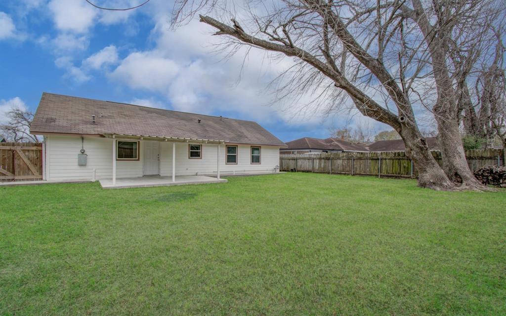 4423 Trail Lake Drive, Houston, Texas image 25
