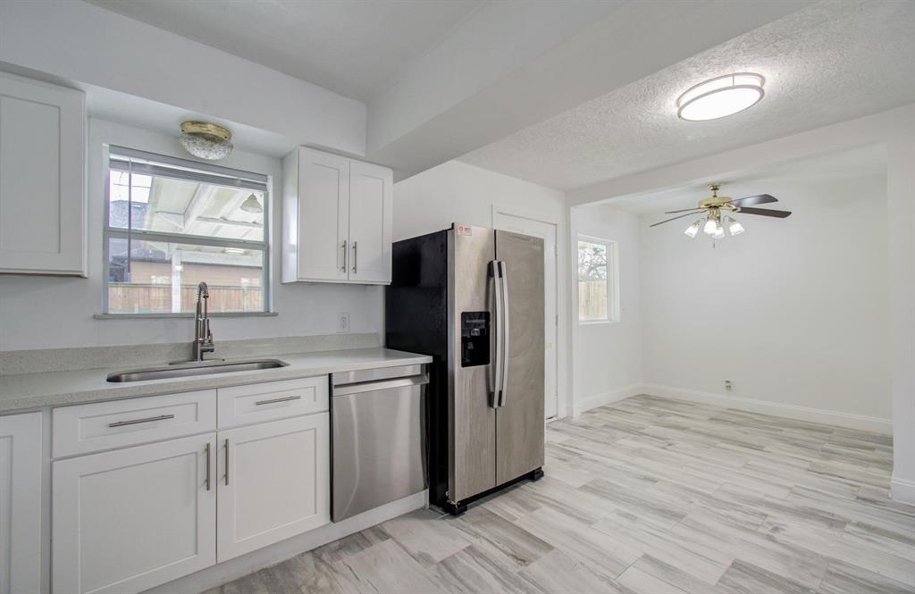 4423 Trail Lake Drive, Houston, Texas image 14