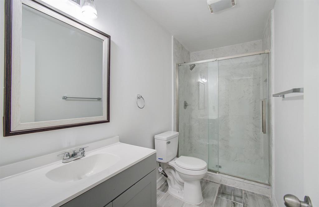 4423 Trail Lake Drive, Houston, Texas image 4