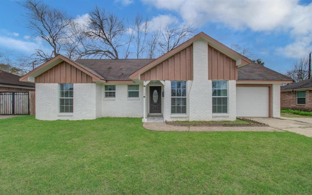 4423 Trail Lake Drive, Houston, Texas image 1