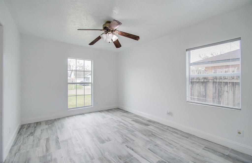 4423 Trail Lake Drive, Houston, Texas image 20