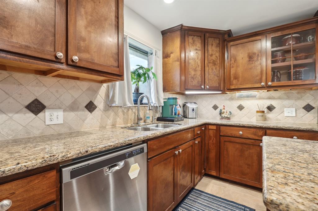 12222 23rd Street, Santa Fe, Texas image 3