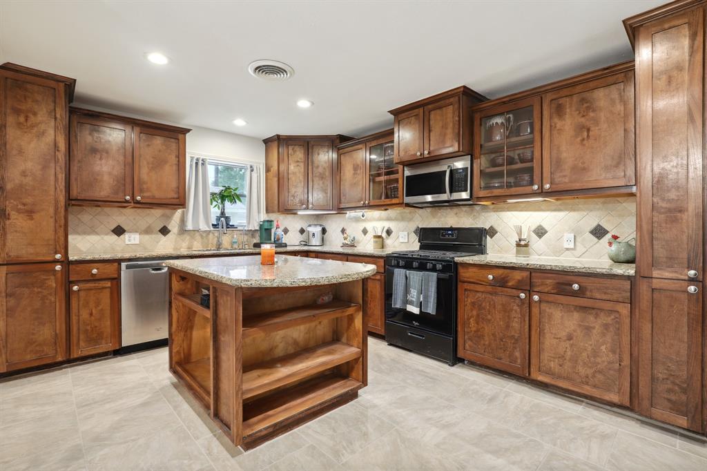 12222 23rd Street, Santa Fe, Texas image 1