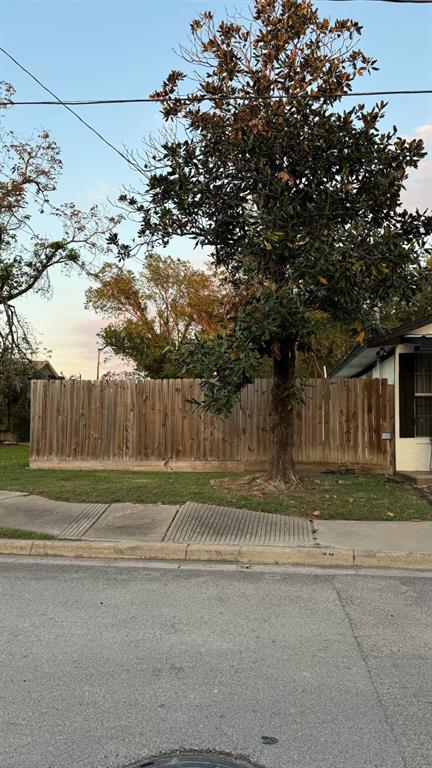 1212 Bringhurst Street, Houston, Texas image 7
