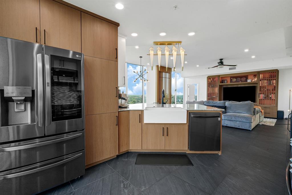 5925 Almeda Road #11317, Houston, Texas image 12