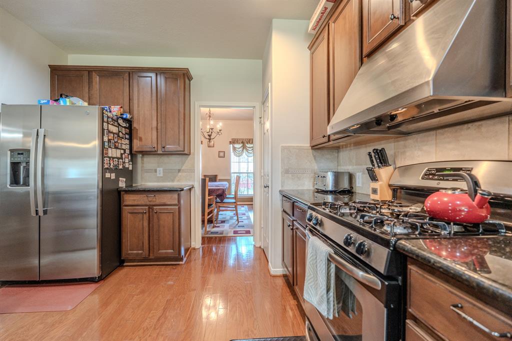 2206 Kristina Way, Deer Park, Texas image 4