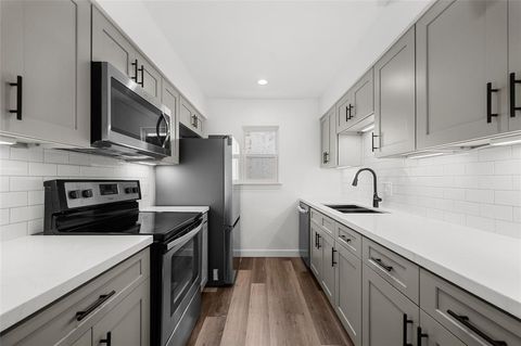 2744 Briarhurst Drive 33 Houston TX 77057