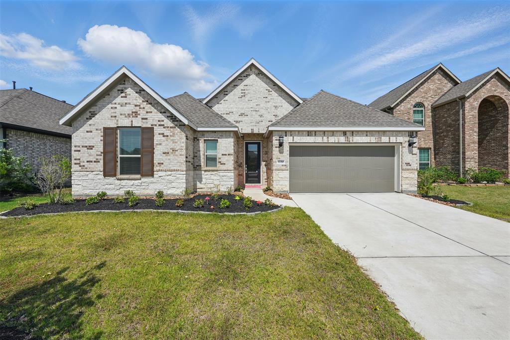 17751 Misty Brook Lane, Conroe, Texas image 2