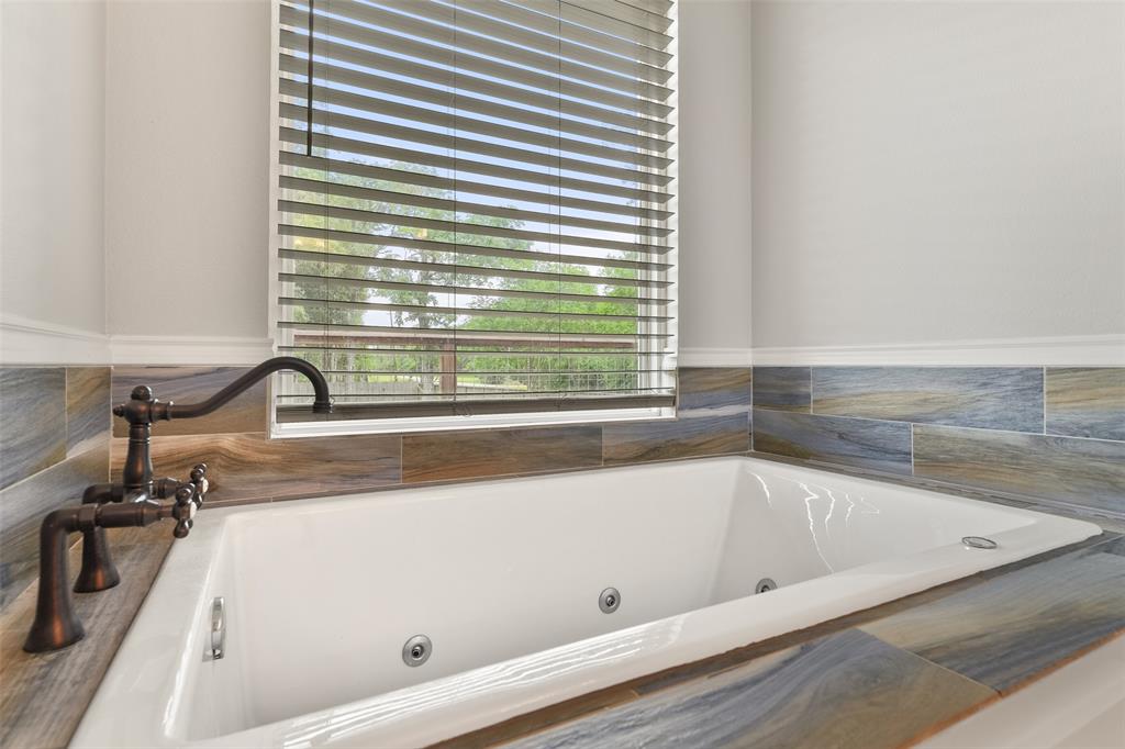 6310 Wickwillow Lane, Alvin, Texas image 33