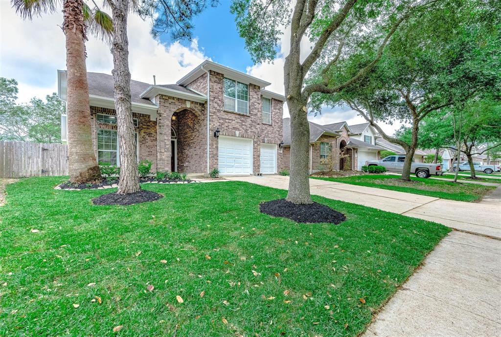 5732 Montclair Hill Lane, Rosharon, Texas image 2