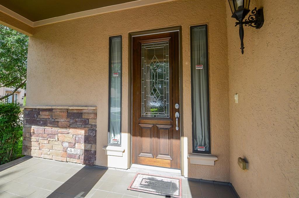 2918 Royal Oaks Green