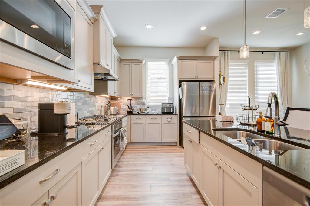 7314 Kingbird Cove Court, Katy, Texas image 11