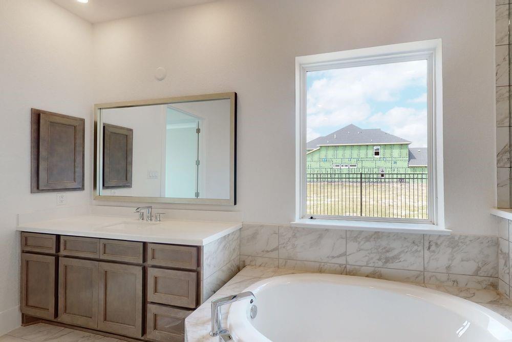 1624 Birch Lake Bend, Friendswood, Texas image 14
