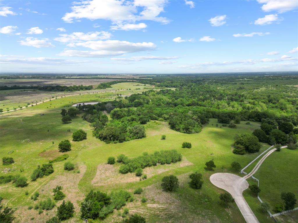 7605 Havens Point, Navasota, Texas image 3