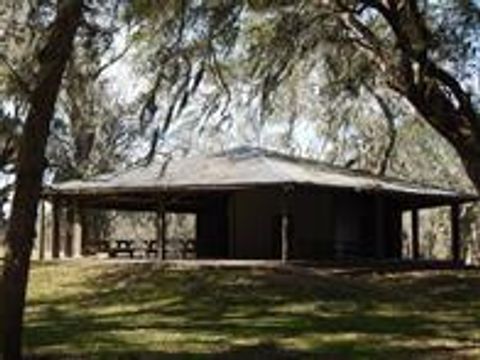 A home in Angleton