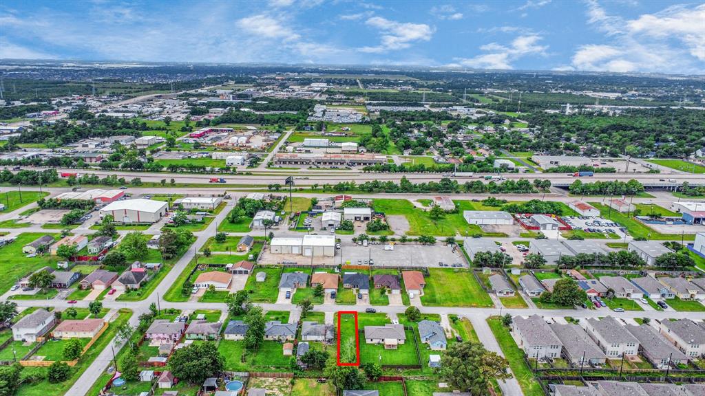 422 N 7th Street, La Porte, Texas image 1