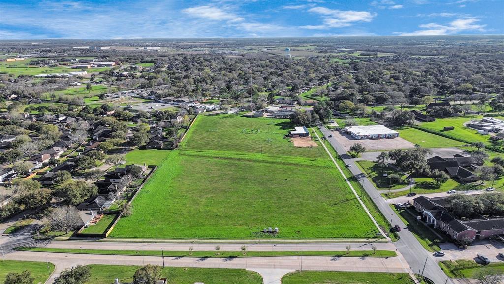 Reading Road, Rosenberg, Texas image 5