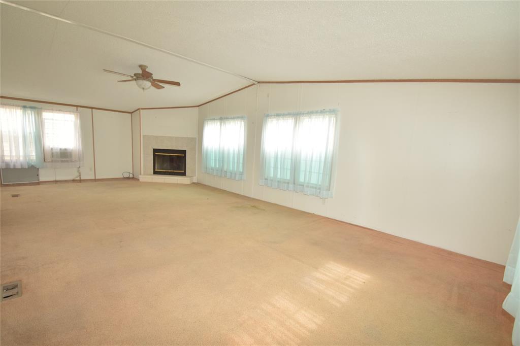 16359 Crockett Crossing