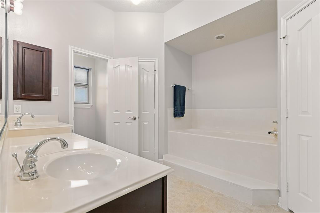 2016 Rincon Drive, League City, Texas image 13