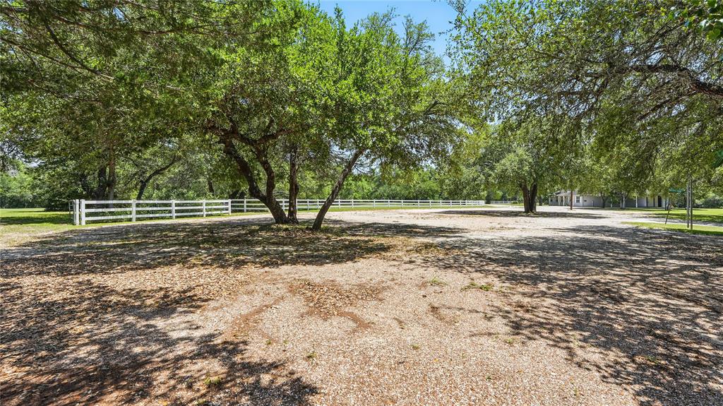 4110 Fm 609, Flatonia, Texas image 27
