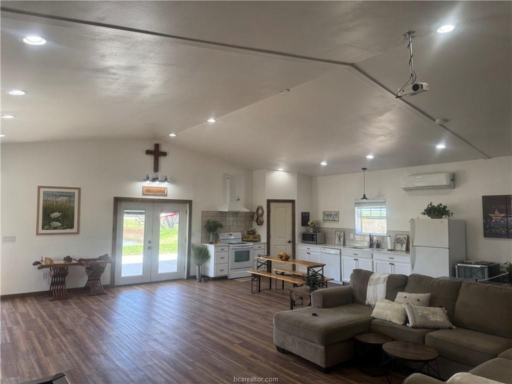 1892 W Osr, Bryan, Texas image 19