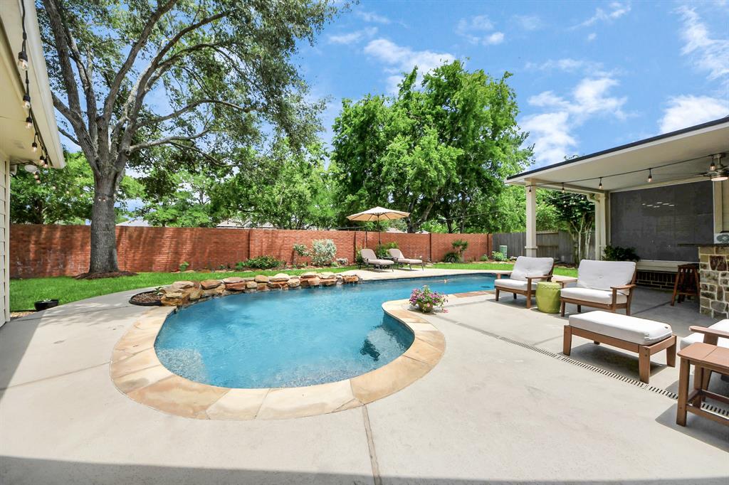 111 Knoll Forest Drive, Sugar Land, Texas image 28